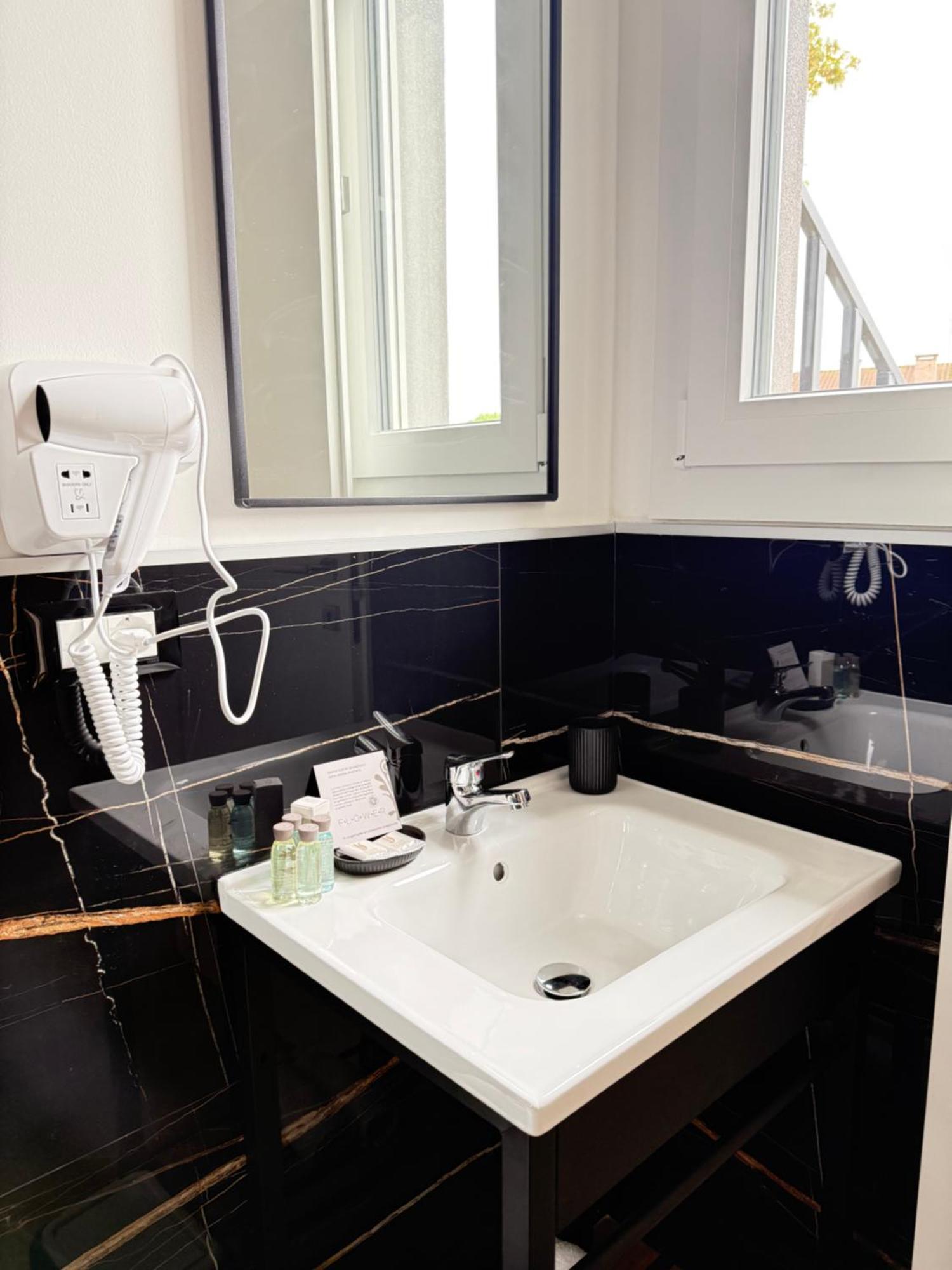 Infinity House - Eleganza Moderna Tra Treviso E Venezia Ξενοδοχείο Casièr Εξωτερικό φωτογραφία