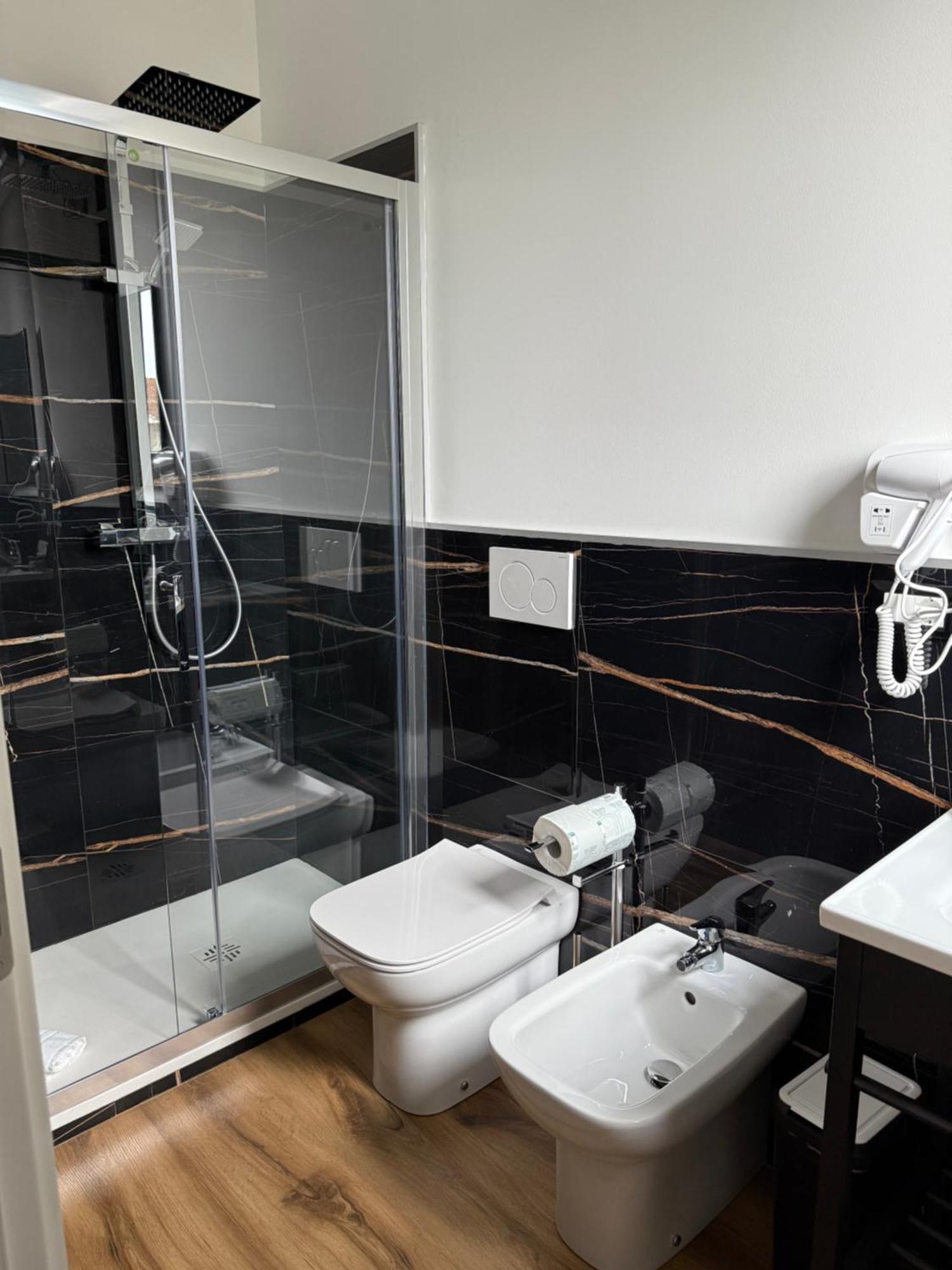Infinity House - Eleganza Moderna Tra Treviso E Venezia Ξενοδοχείο Casièr Δωμάτιο φωτογραφία